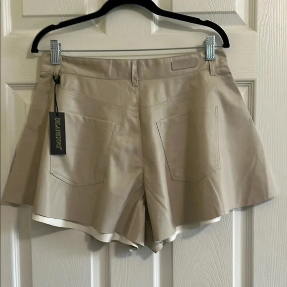BlankNYC High Waisted Raw Cut Shorts - Size 29 NWT Faux Leather Flare - Picture 5 of 5